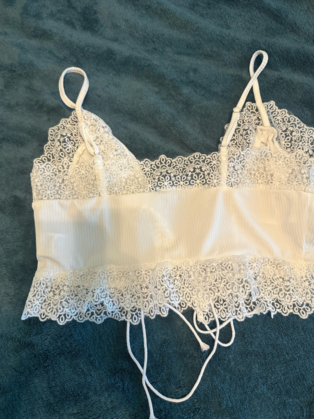 White Lace-Trim Ribbed Camisole Bralette with Front Tie NWOT - Picture 3 of 4